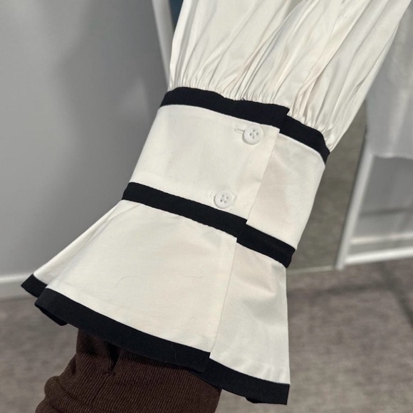 Alice + Olivia White Blouse with Black Accents Size XL/LG - Picture 12 of 13